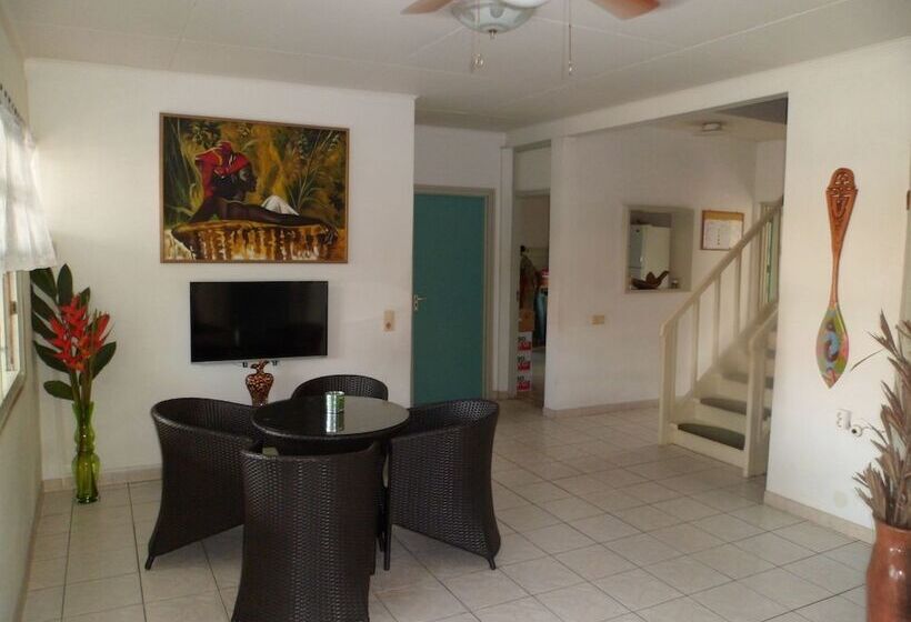 هتل Guesthouse Amice