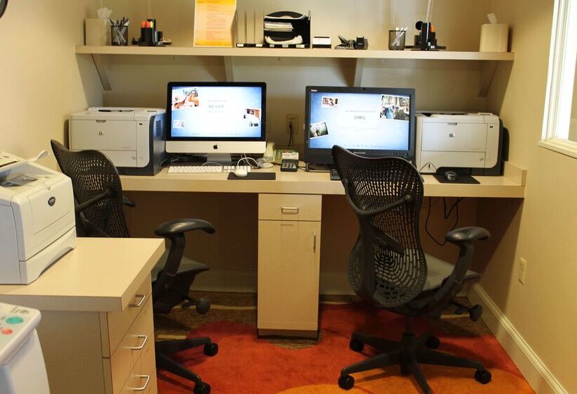 فندق Hilton Garden Inn Addison