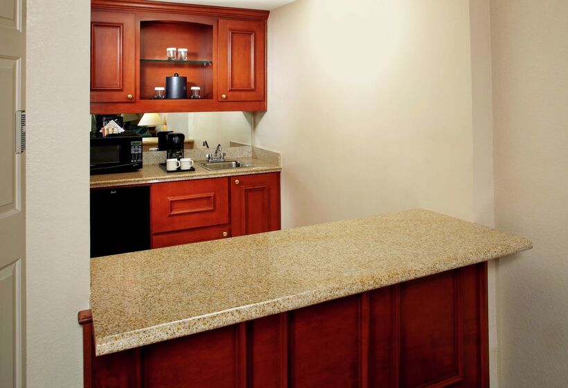 בית מלון כפרי Hilton Garden Inn Tampa East/brandon