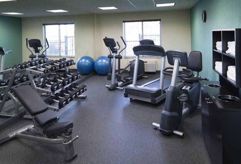 Holiday Inn Express Hotel & Suites High Point South, An Ihg