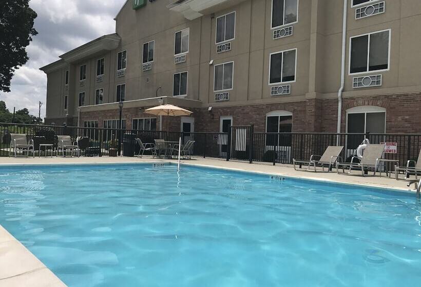 Holiday Inn Express Hotel & Suites High Point South, An Ihg
