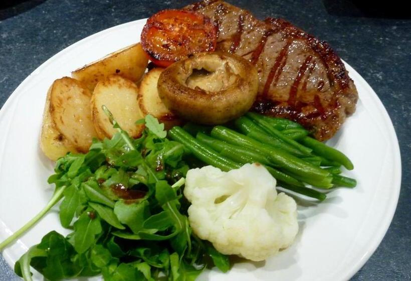 Отель Home Farm Bed And Breakfast