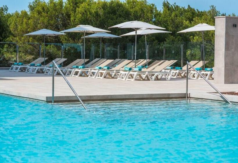 Отель Iberostar Waves Cala Millor - Adults Only