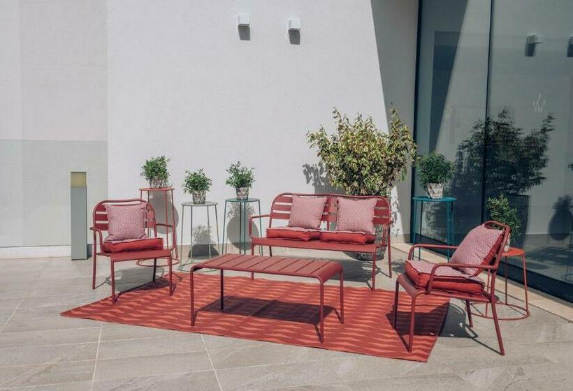 Отель Iberostar Waves Cala Millor - Adults Only