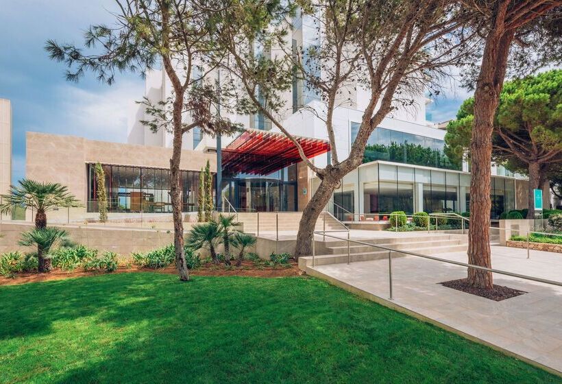 Отель Iberostar Waves Cala Millor - Adults Only