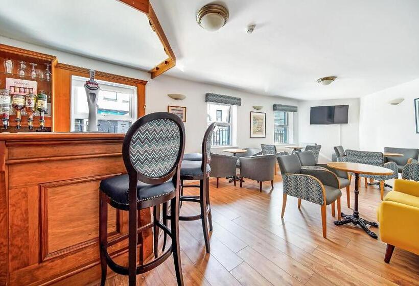 בית מלון כפרי Iona Inn