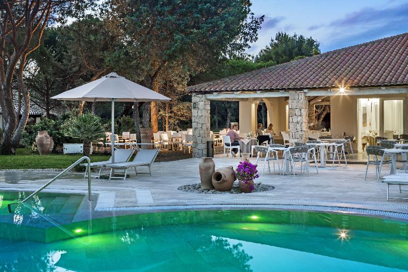 בית מלון כפרי Is Arenas Resort