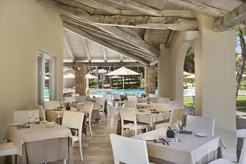 בית מלון כפרי Is Arenas Resort