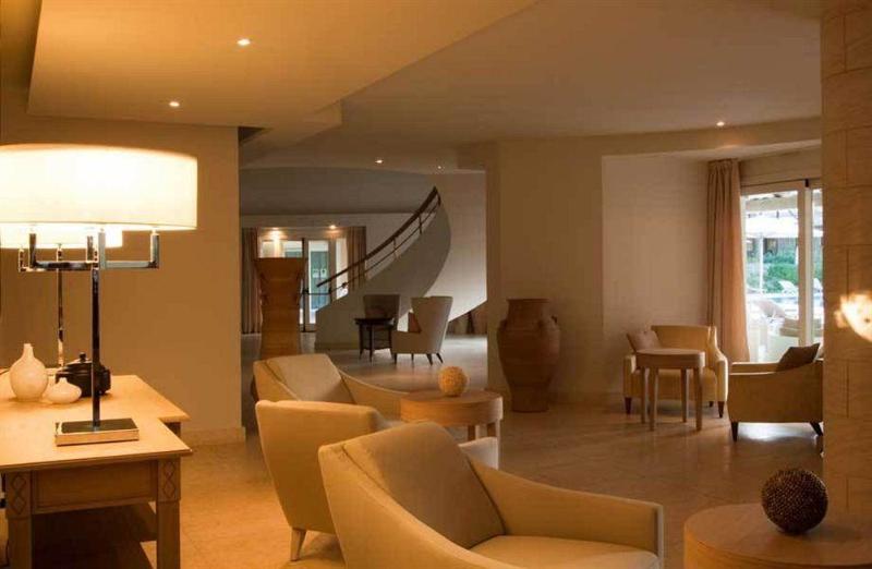 בית מלון כפרי Is Arenas Resort