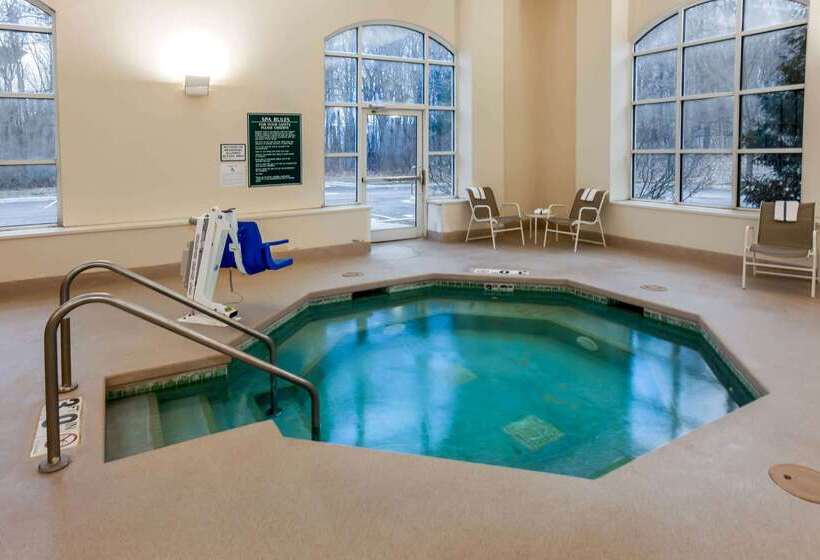 فندق La Quinta By Wyndham Milwaukee Sw New Berlin