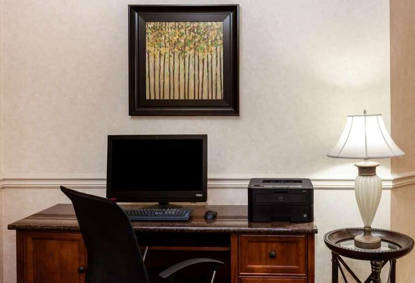 فندق La Quinta By Wyndham Milwaukee Sw New Berlin