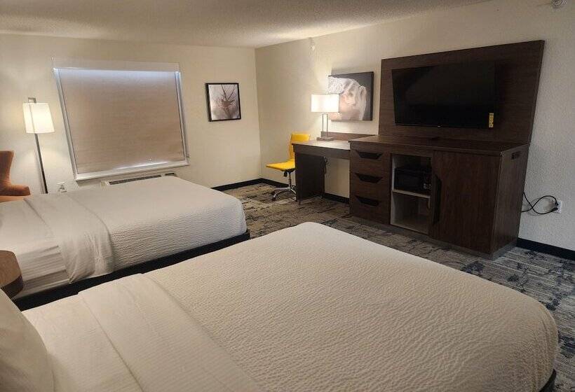 فندق La Quinta By Wyndham Milwaukee Sw New Berlin