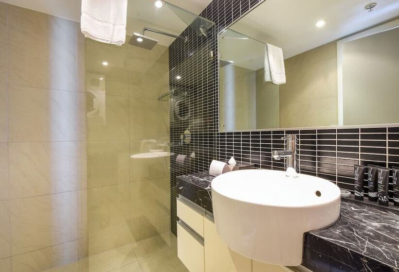 هتل Mantra Pandanas