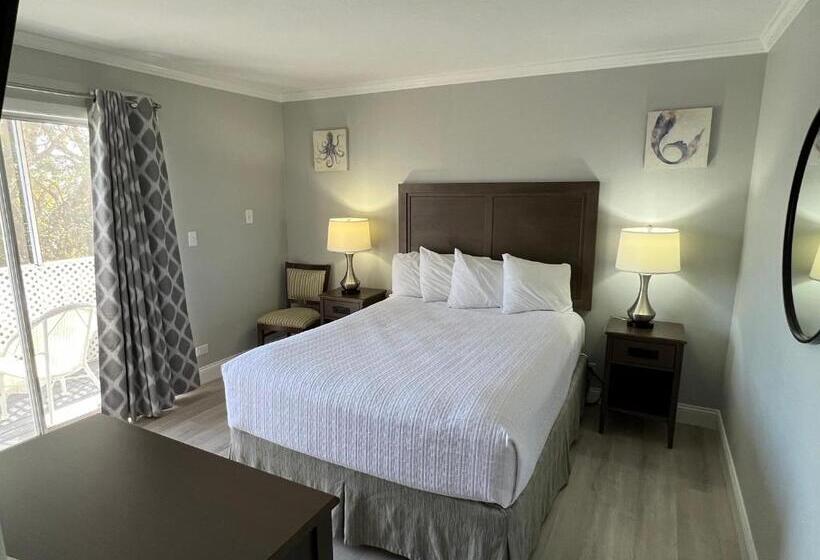 فندق Marco Island Lakeside Inn