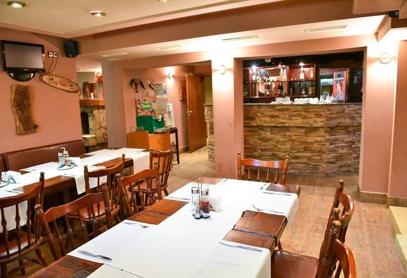 فندق Martin Club