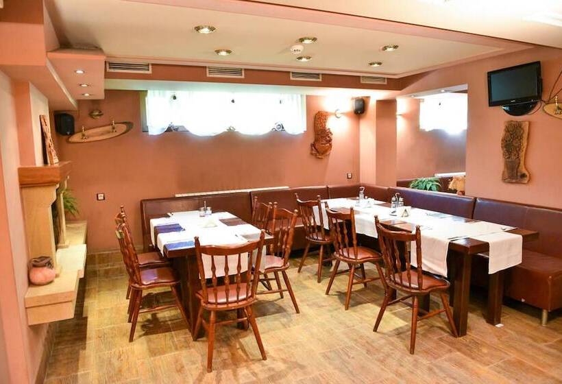 فندق Martin Club