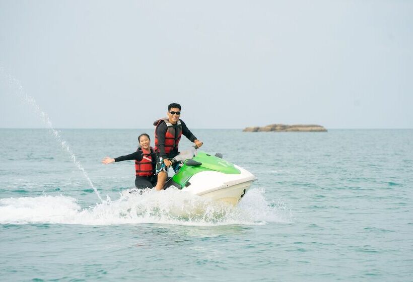 בית מלון כפרי Mayang Sari Beach Resort