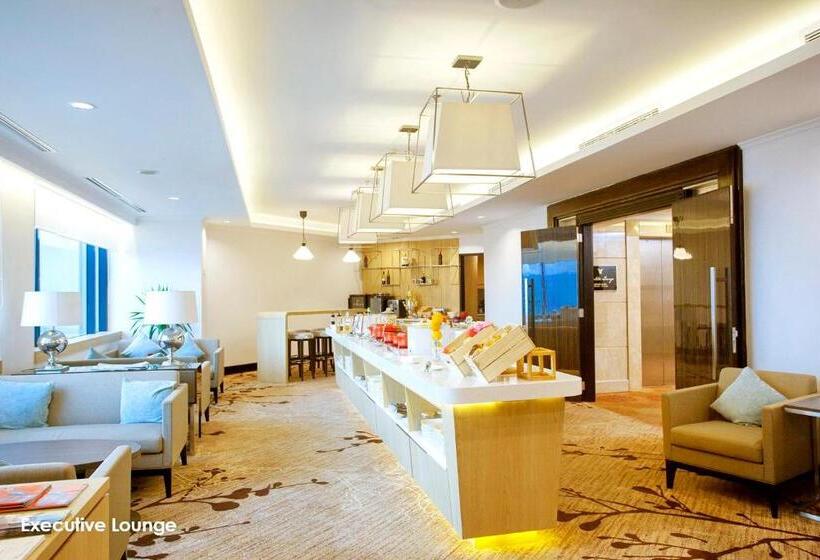 ホテル Menara Peninsula