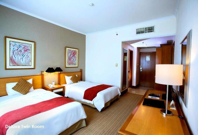 ホテル Menara Peninsula