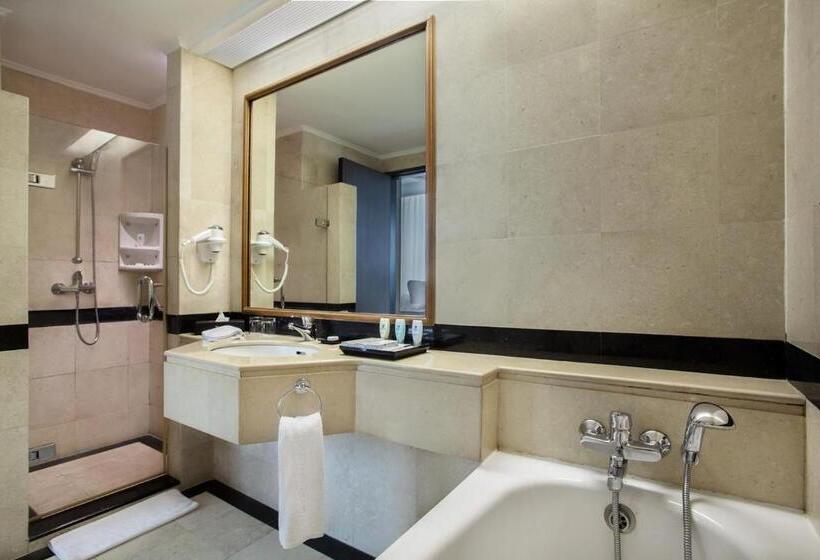 ホテル Menara Peninsula