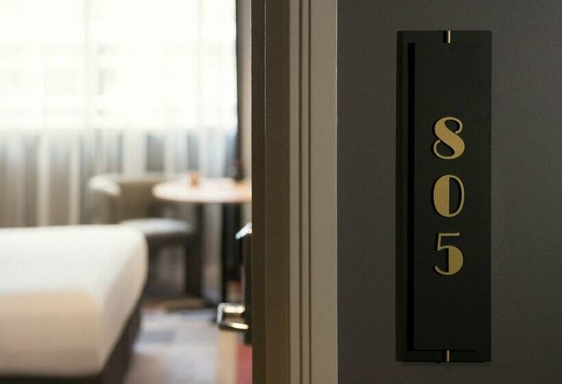 Отель The Sebel Sydney Martin Place