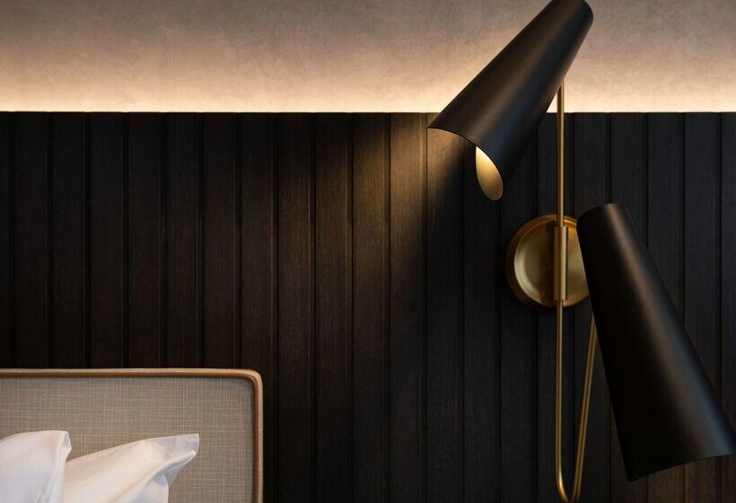 Отель The Sebel Sydney Martin Place