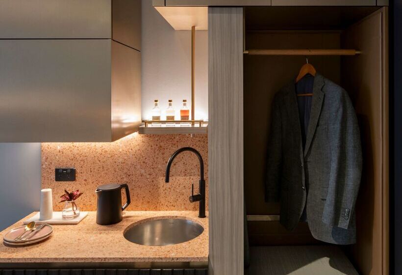 Отель The Sebel Sydney Martin Place