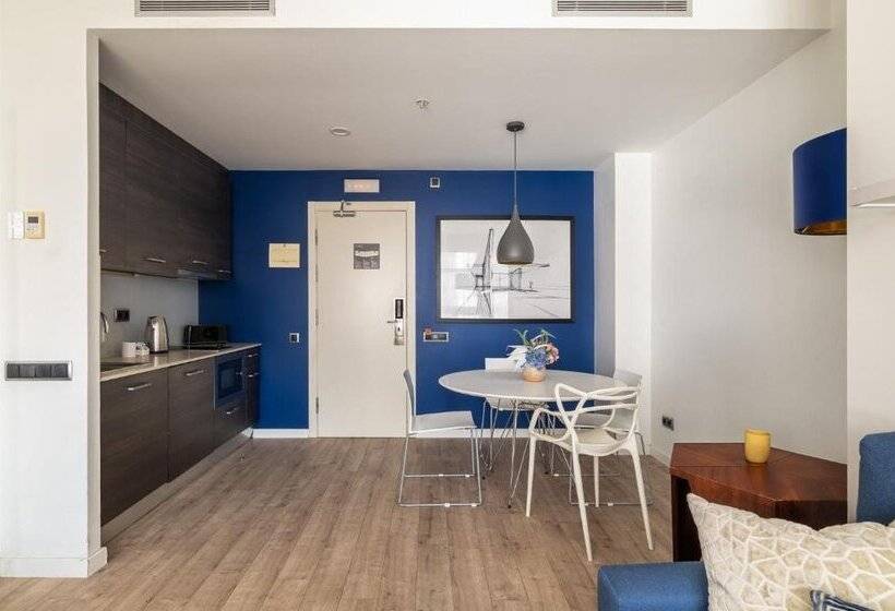 Отель Naitly Barcelona Poblenou