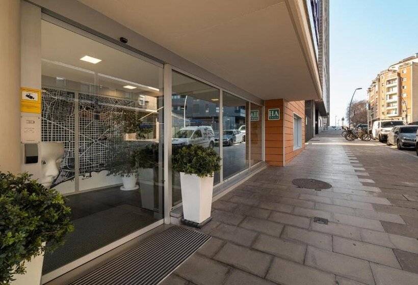 Отель Naitly Barcelona Poblenou