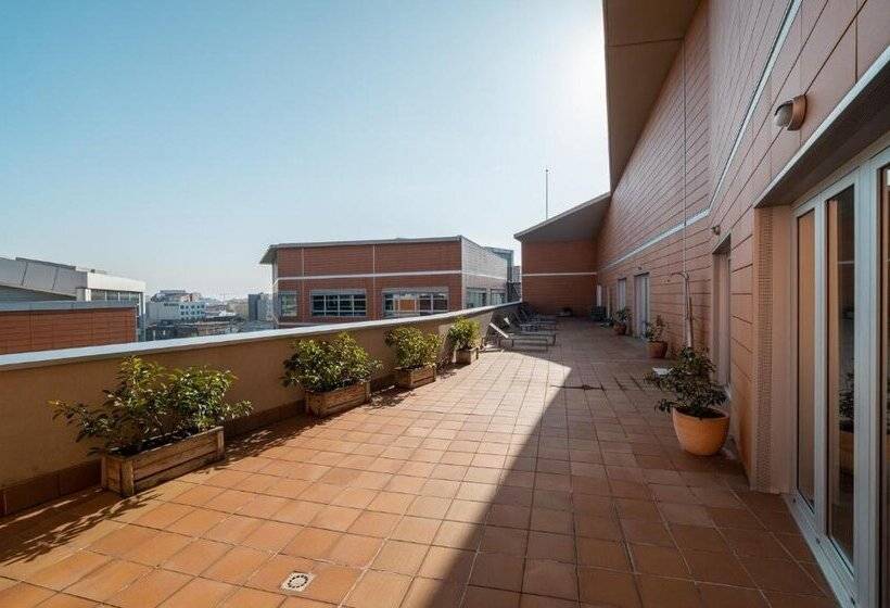 Отель Naitly Barcelona Poblenou