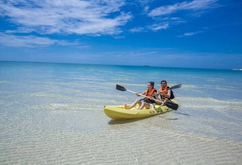 Отель New Star Beach Resort