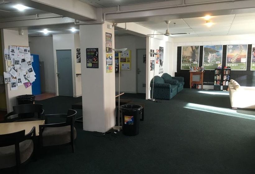 호텔 Fat Camel Backpackers  Auckland