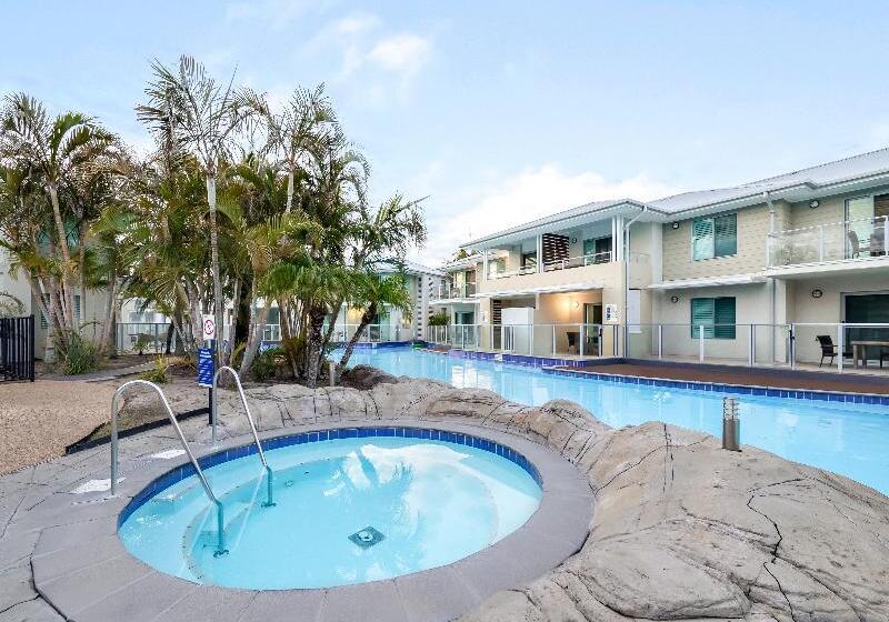 בית מלון כפרי Oaks Port Stephens Pacific Blue Resort