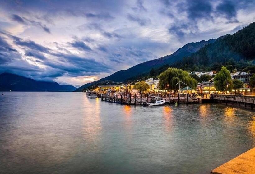 هتل Oaks Queenstown Club Suites