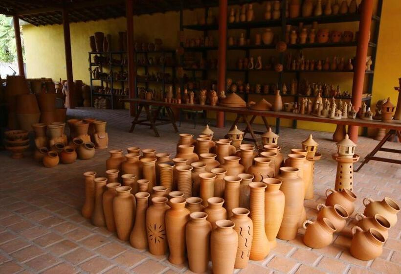 בית מלון כפרי Porto Preguiças Resort