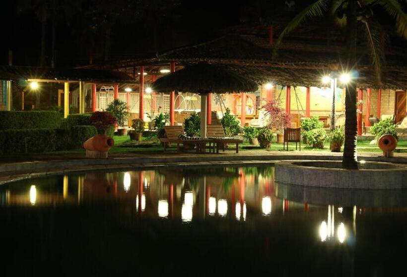 בית מלון כפרי Porto Preguiças Resort