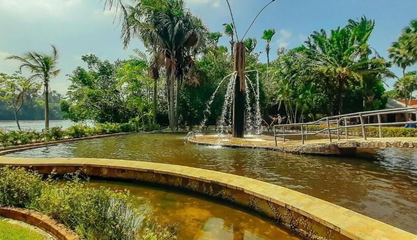 فندق Porto Preguiças Resort