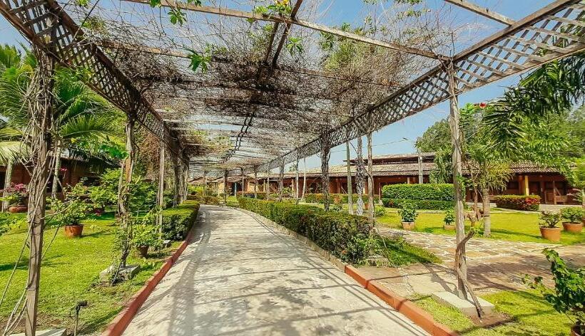 فندق Porto Preguiças Resort