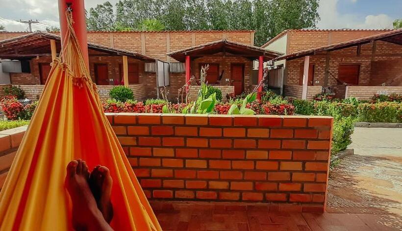 בית מלון כפרי Porto Preguiças Resort