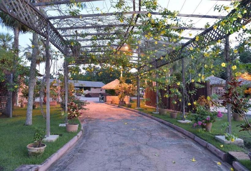 فندق Porto Preguiças Resort