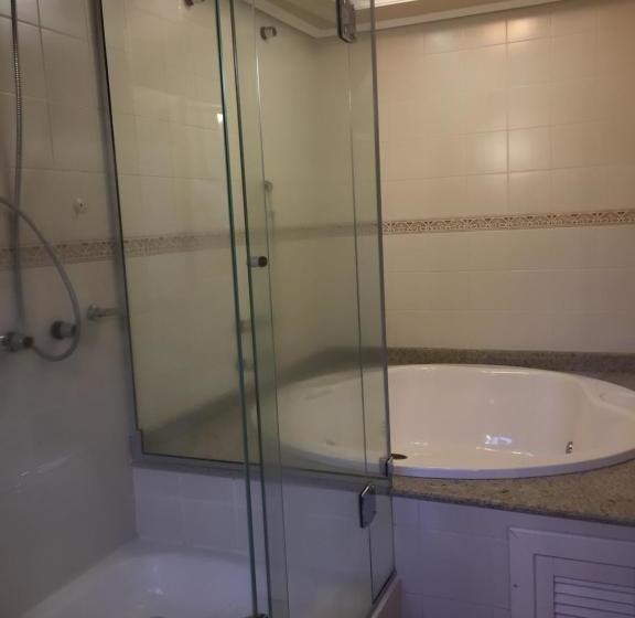 Отель Lê Chateau