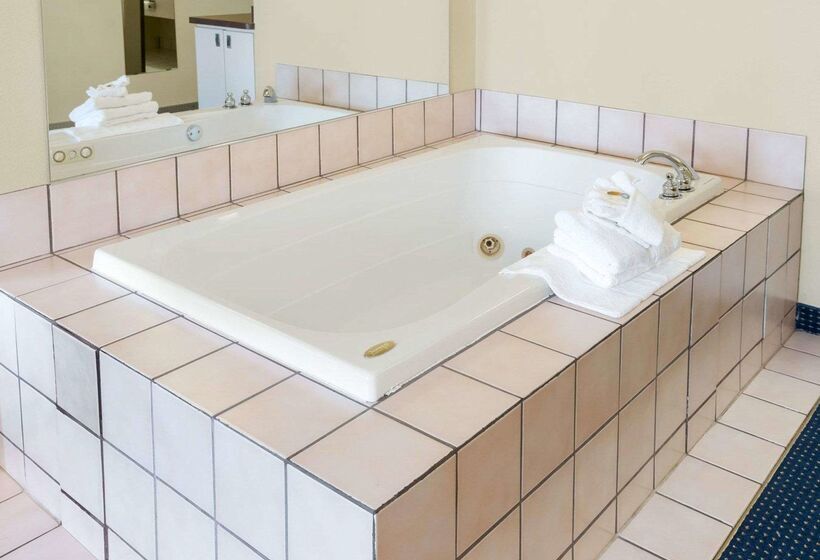 فندق Quality Inn Lakeville