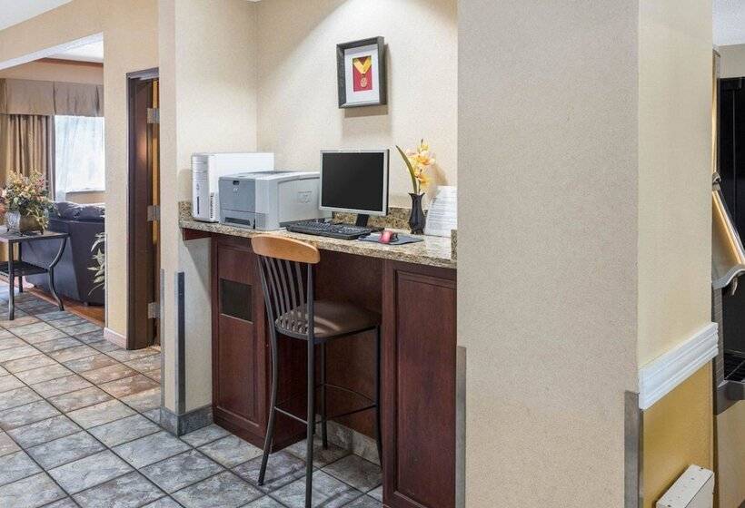 فندق Quality Inn Lakeville