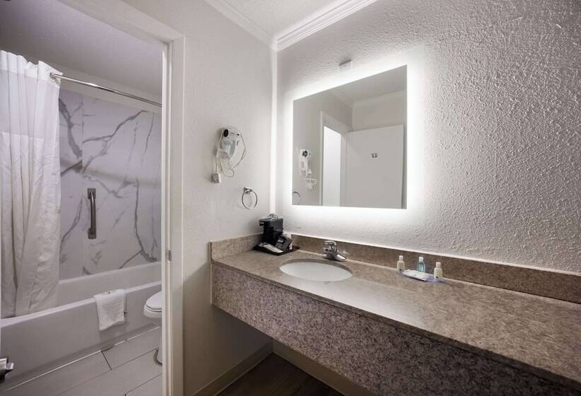 فندق Quality Inn Tallahassee Near University