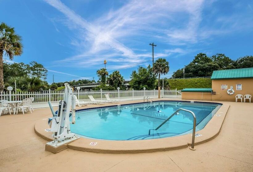 Отель Quality Inn White Springs Suwanee