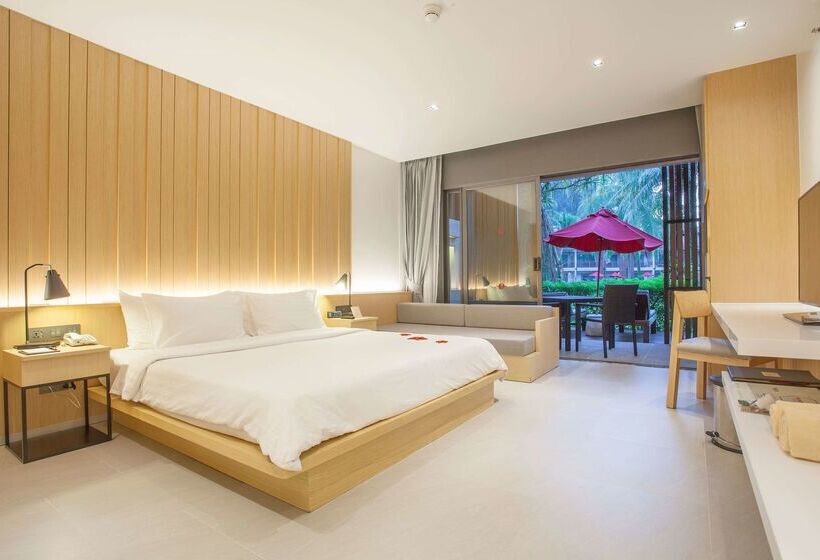 Отель Ramada Resort By Wyndham Khao Lak