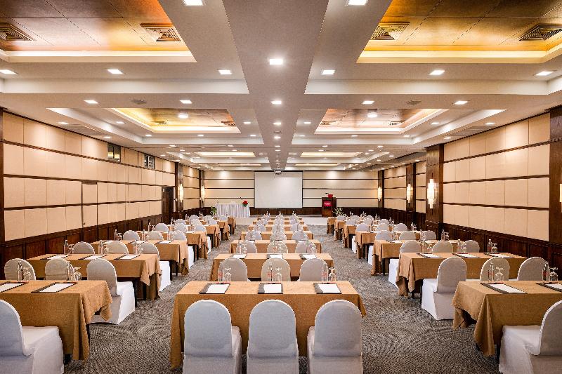 Отель Ramada Resort By Wyndham Khao Lak