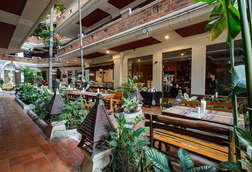 Отель Raming Lodge