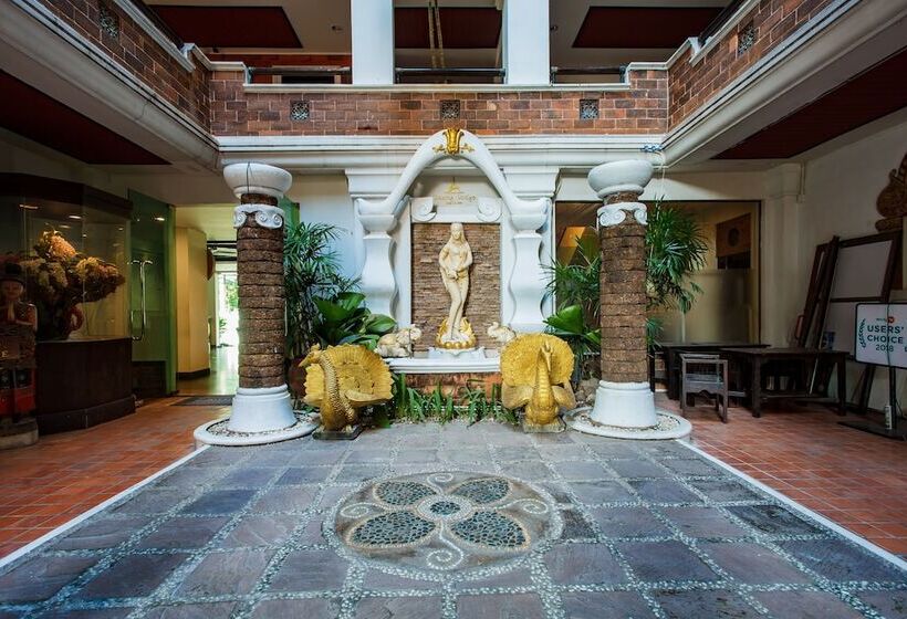 Отель Raming Lodge