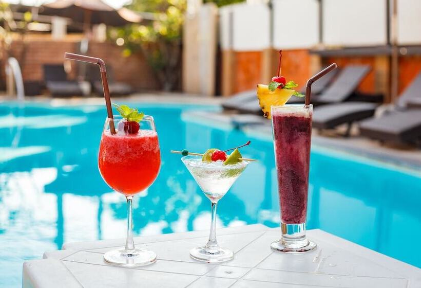 Отель Raming Lodge